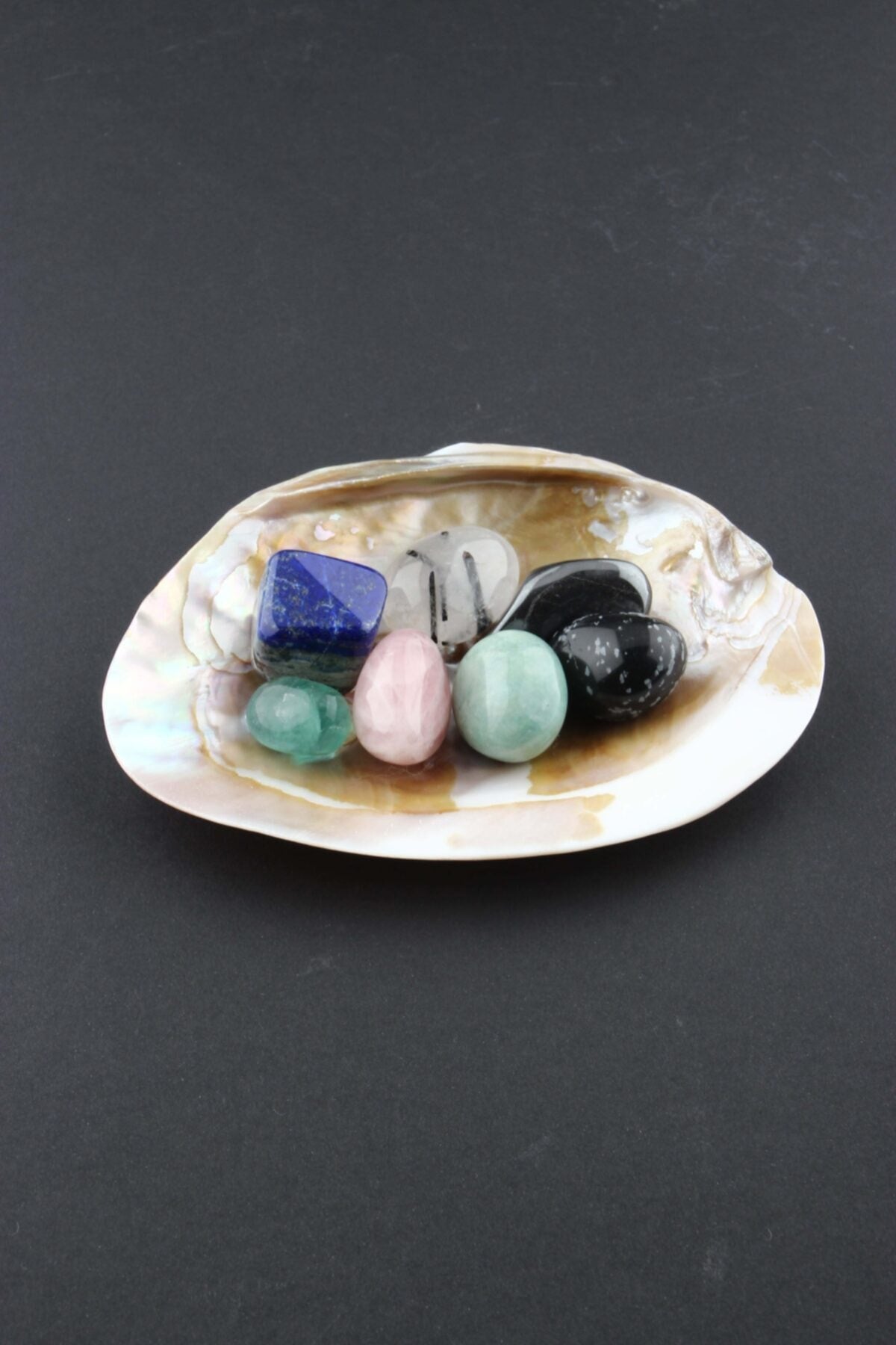 Lapis, Amazonit, Pembe Kuvars, Obsidyen, Shungite, Florit, Rutilli Kuvars, Istiridye Kabuk Doğal Taş