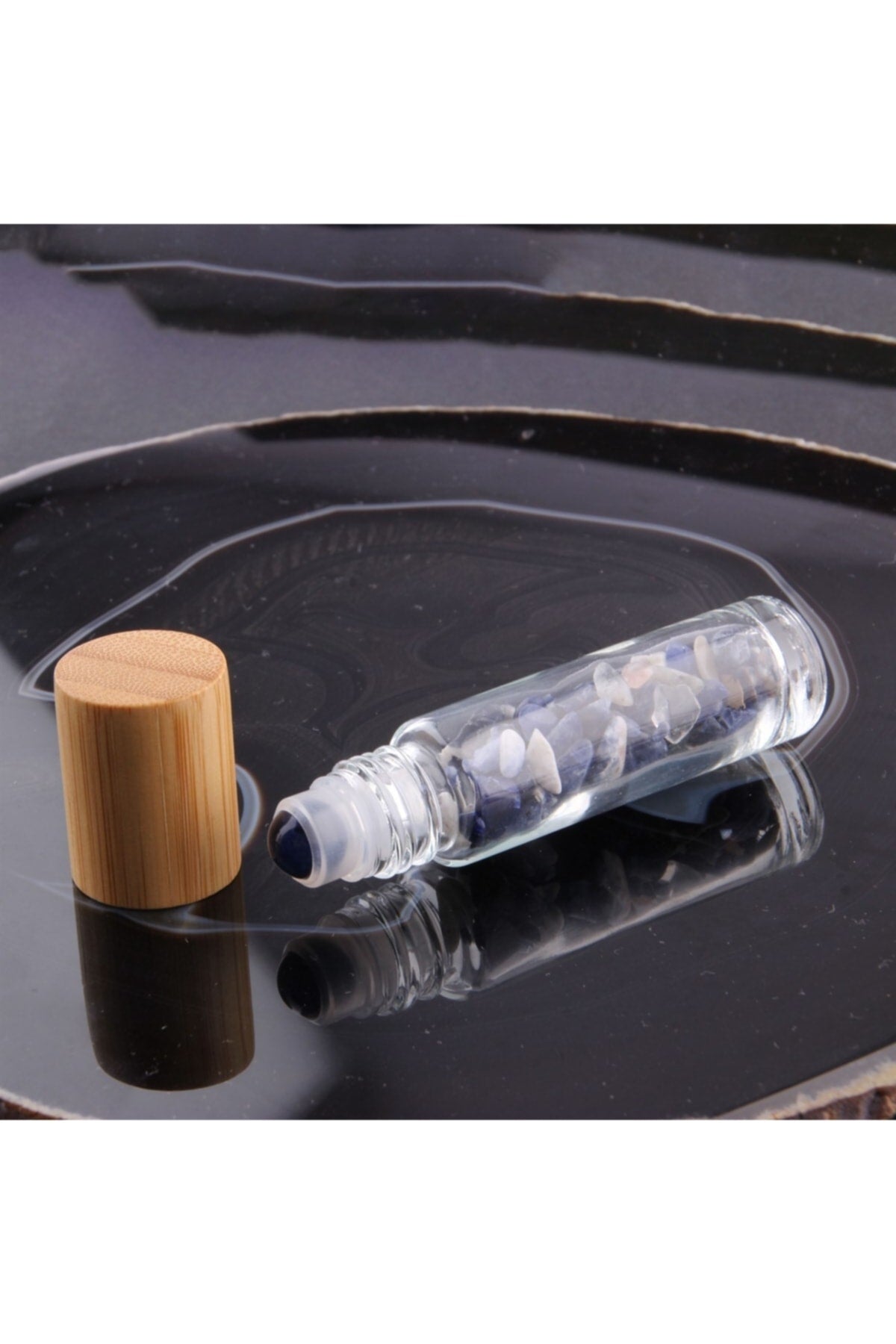 Sertifikalı Sodalit Taşı Doğal Taş Yüz Ve Cilt Esans Ve Yağ Şişesi - 10 Ml, 8 Cm Bambu Kapak