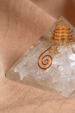 Sertifikalı Selenit Doğal Taş Piramit P015