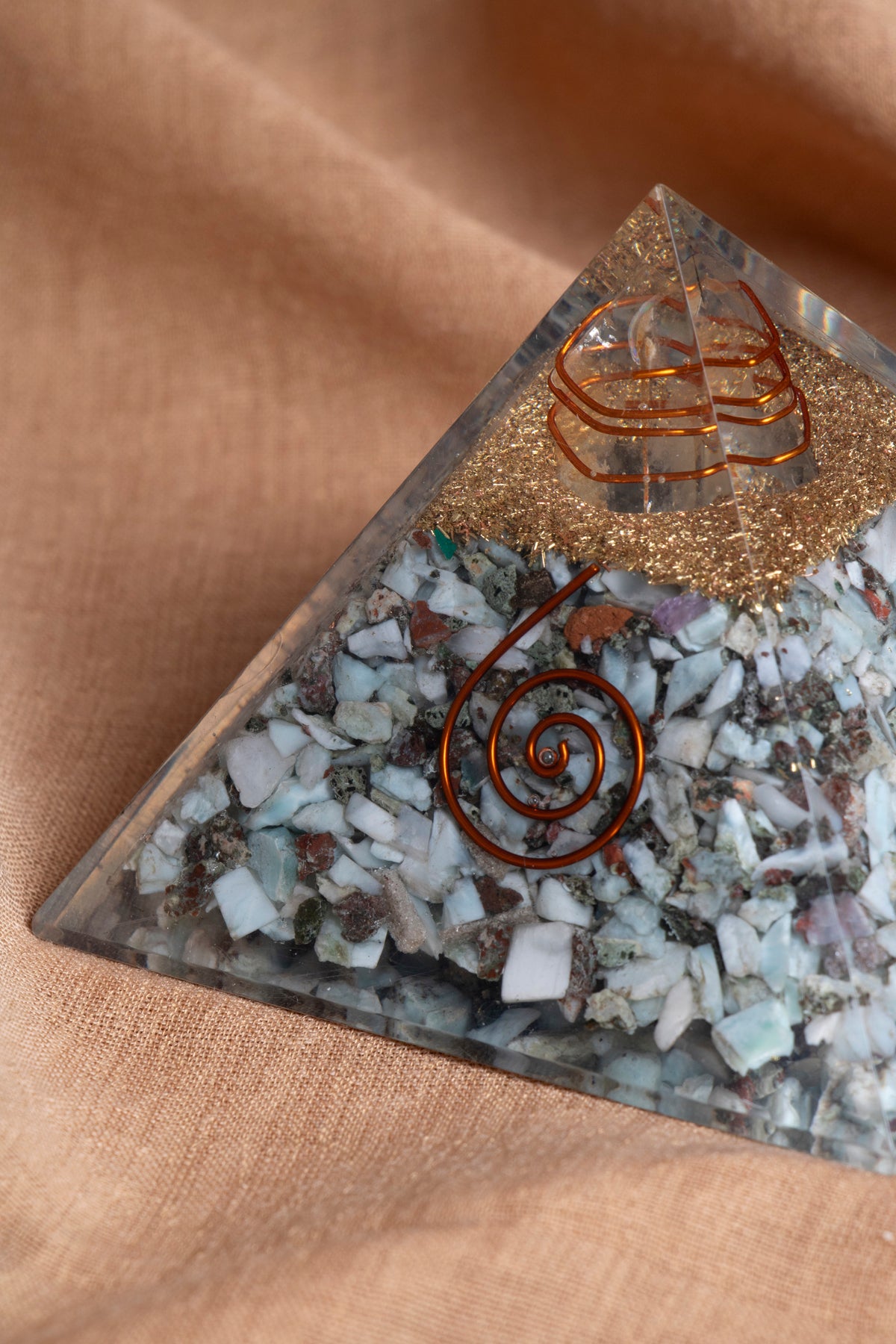 Sertifikalı Larimar Doğal Taş Piramit P019