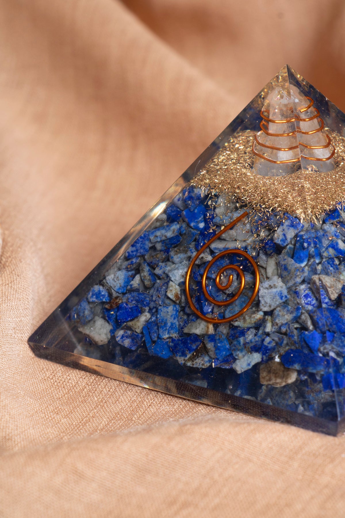 Sertifikalı Lapis Lazuli Doğal Taş Piramit No:2 P024