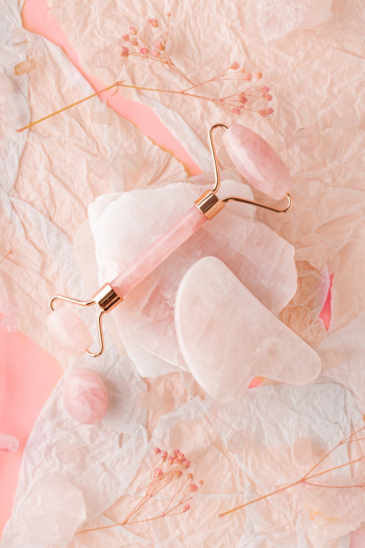 Sertifikalı Pembe Kuvars Doğal Taşı Roller Ve Kalpli Gua Sha Masaj Takımı