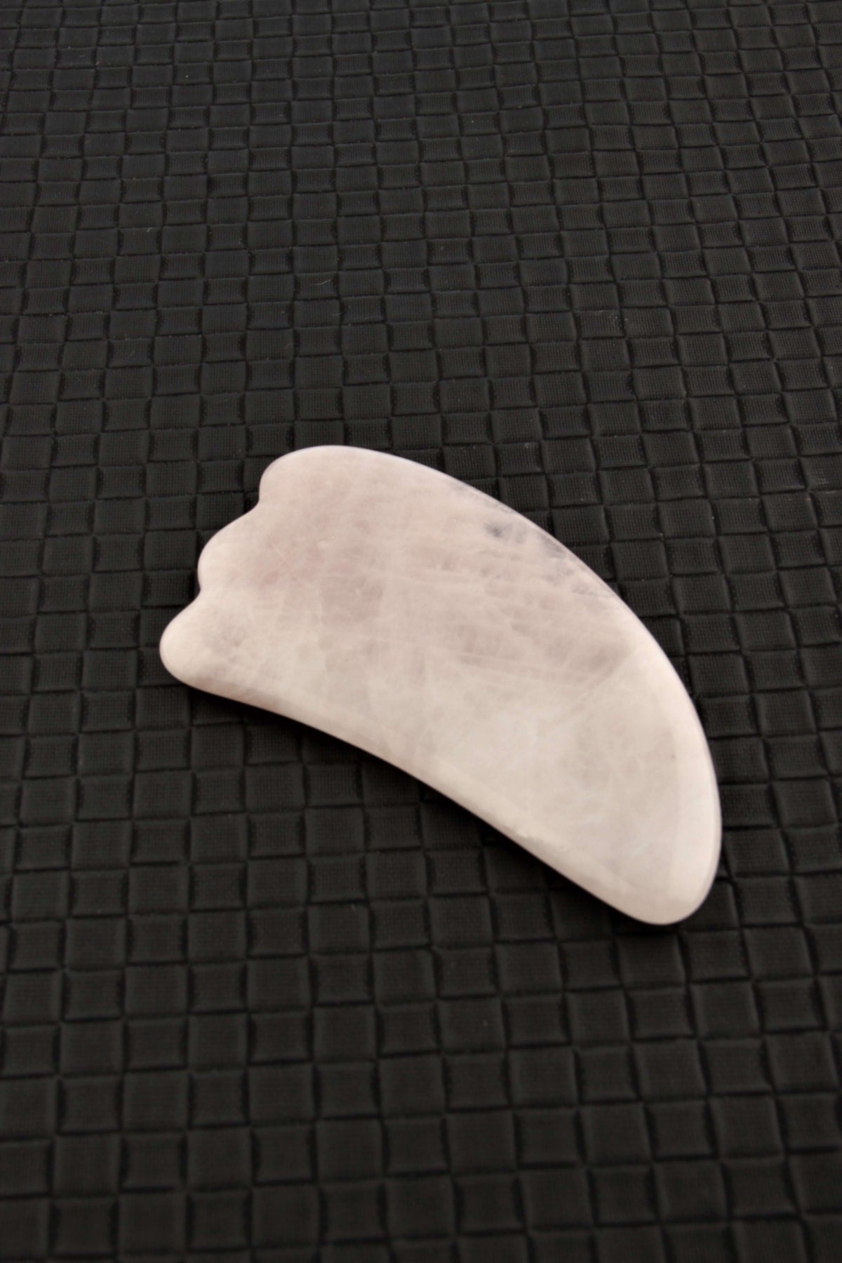Sertifikalı Pembe Kuvars Doğal Taşı Gua Sha Kaz Ayağı Yüz Ve Vücut Masaj Aleti