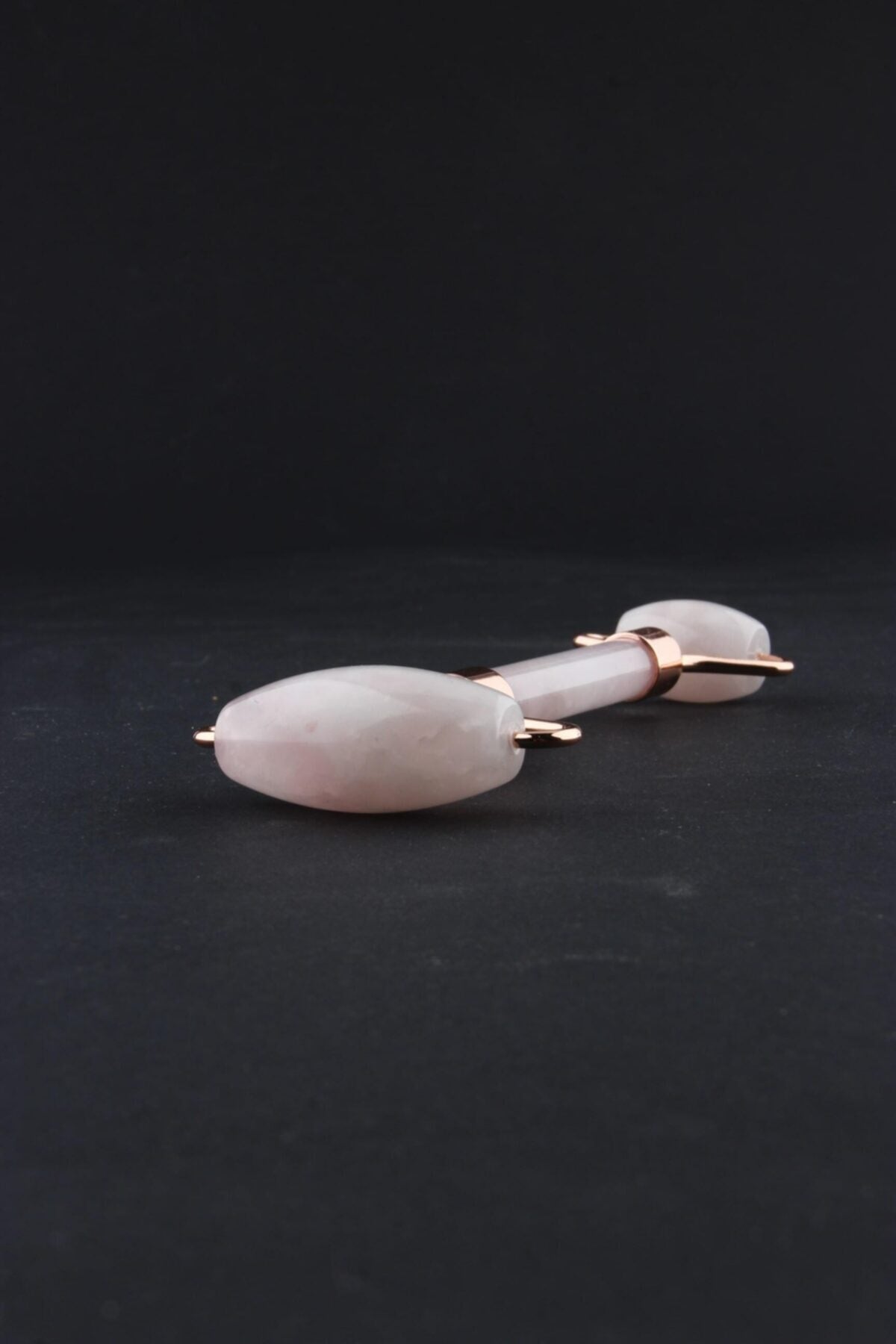 Sertifikalı Pembe Kuvars Masaj Taşı Roller Ve Yeşim Gua Sha (KALP TASARIMLI) Set