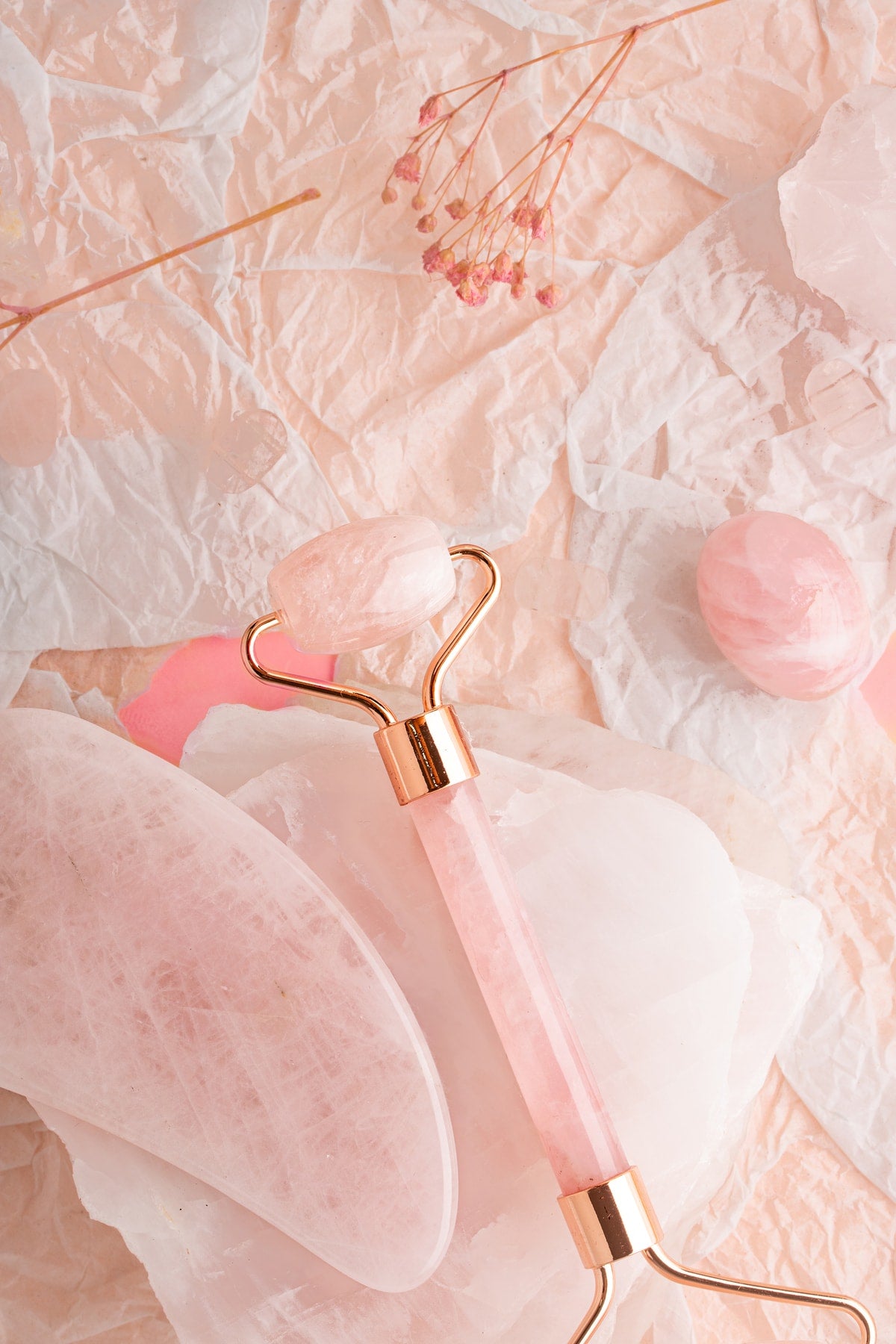 Sertifikalı Pembe Kuvars Doğal Taşı Roller Ve Kaz Ayaklı Gua Sha Masaj Takımı Ma010