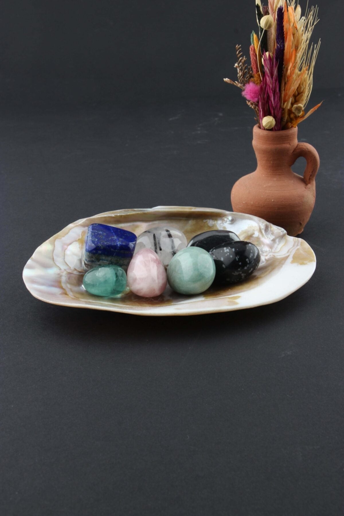 Lapis, Amazonit, Pembe Kuvars, Obsidyen, Shungite, Florit, Rutilli Kuvars, Istiridye Kabuk Doğal Taş