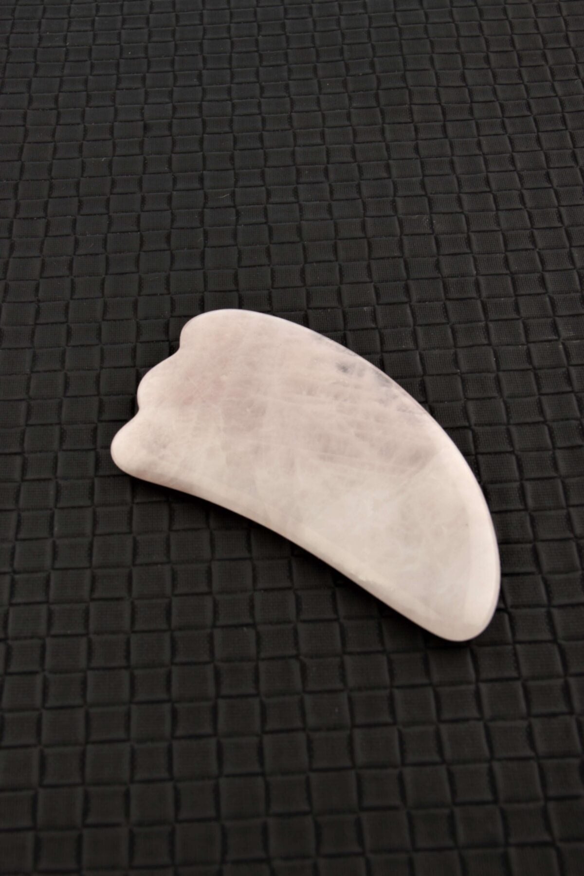 Sertifikalı Pembe Kuvars 1. Sınıf Gua Sha Kaz Ayaklı Yüz Masaj Taşı
