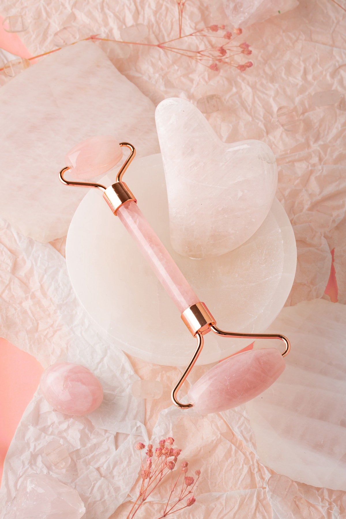 Sertifikalı Pembe Kuvars Doğal Taşı Roller Ve Kalpli Gua Sha Masaj Takımı