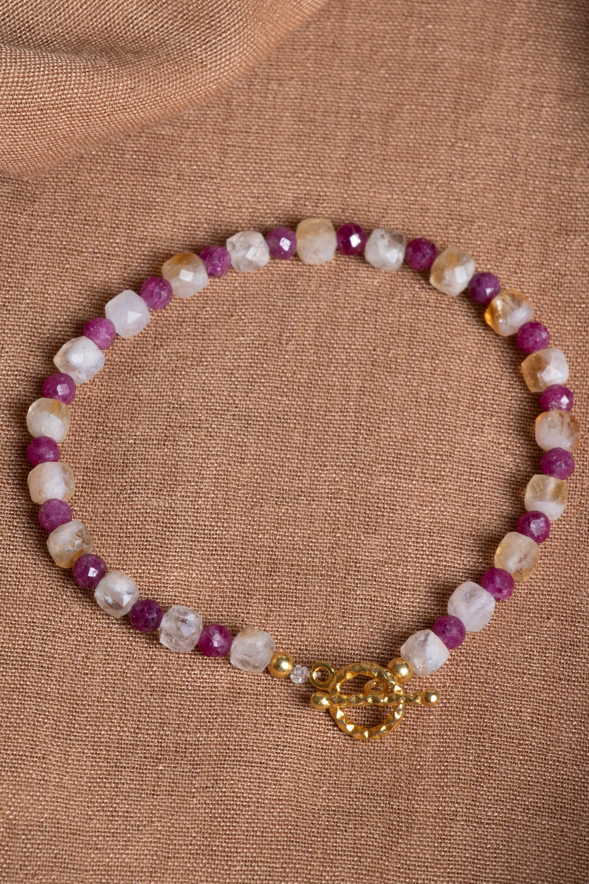 SERTİFİKALI Yakut-Sitrin Doğal Taş Gümüş Aparatlı Bileklik ODT160