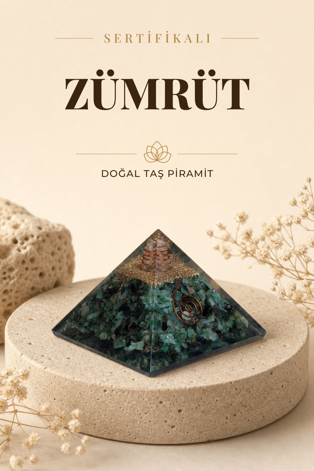 Sertifikalı Zümrüt Doğal Taş Piramit No:2 P017