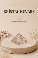Sertifikalı Kristal Kuvars Doğal Taş Piramit P011